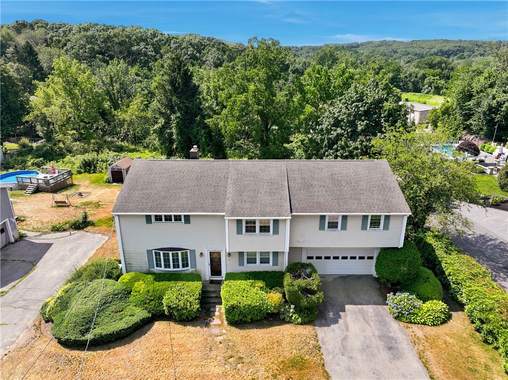 16 Old Simmonsville Road Johnston, RI 02919 - Photo 6 of 37