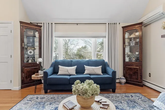 $809,900 | 201 Oak Ridge Road, Plaistow, NH 03865