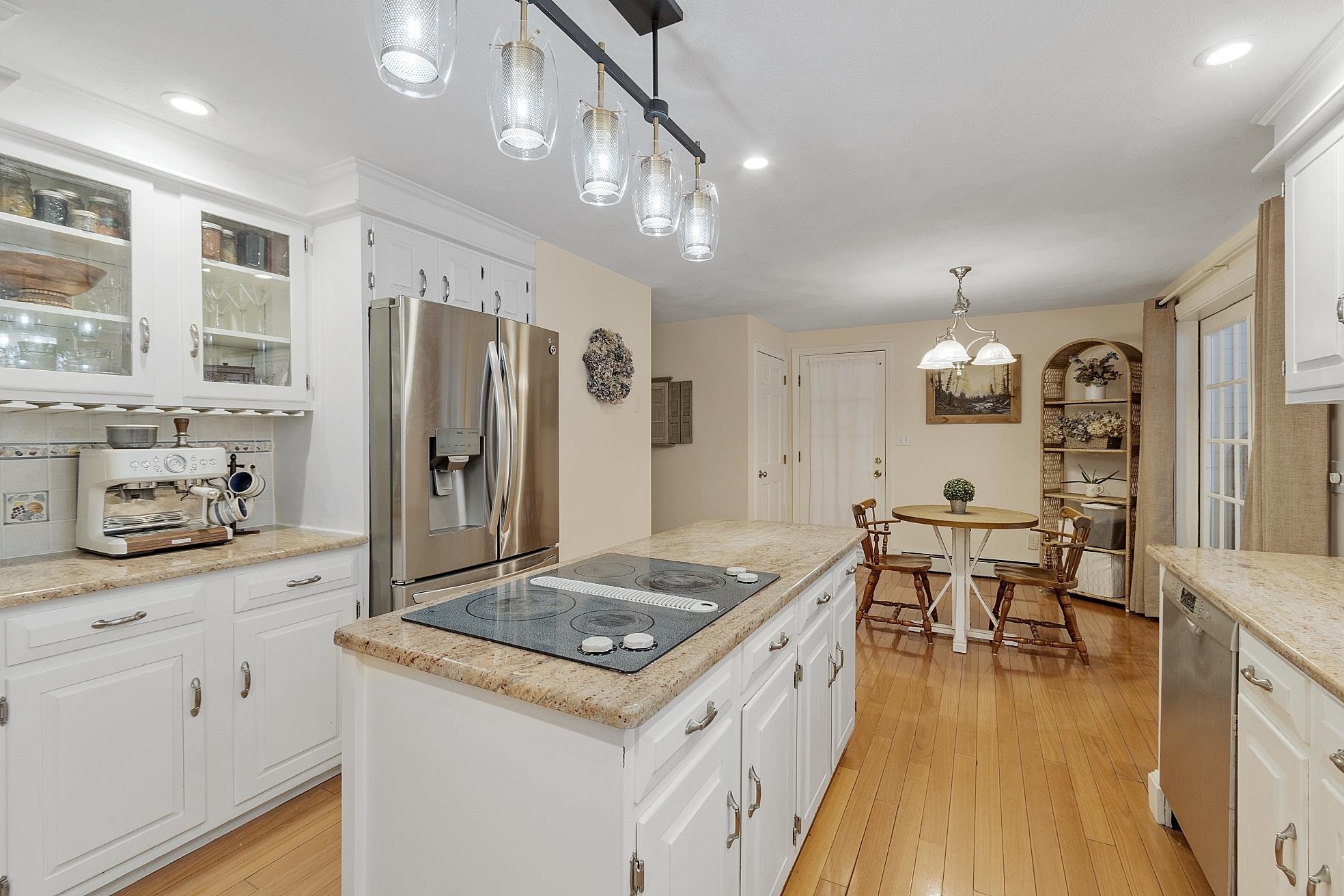 201 Oak Ridge Road Plaistow, NH 03865 - Photo 5 of 57