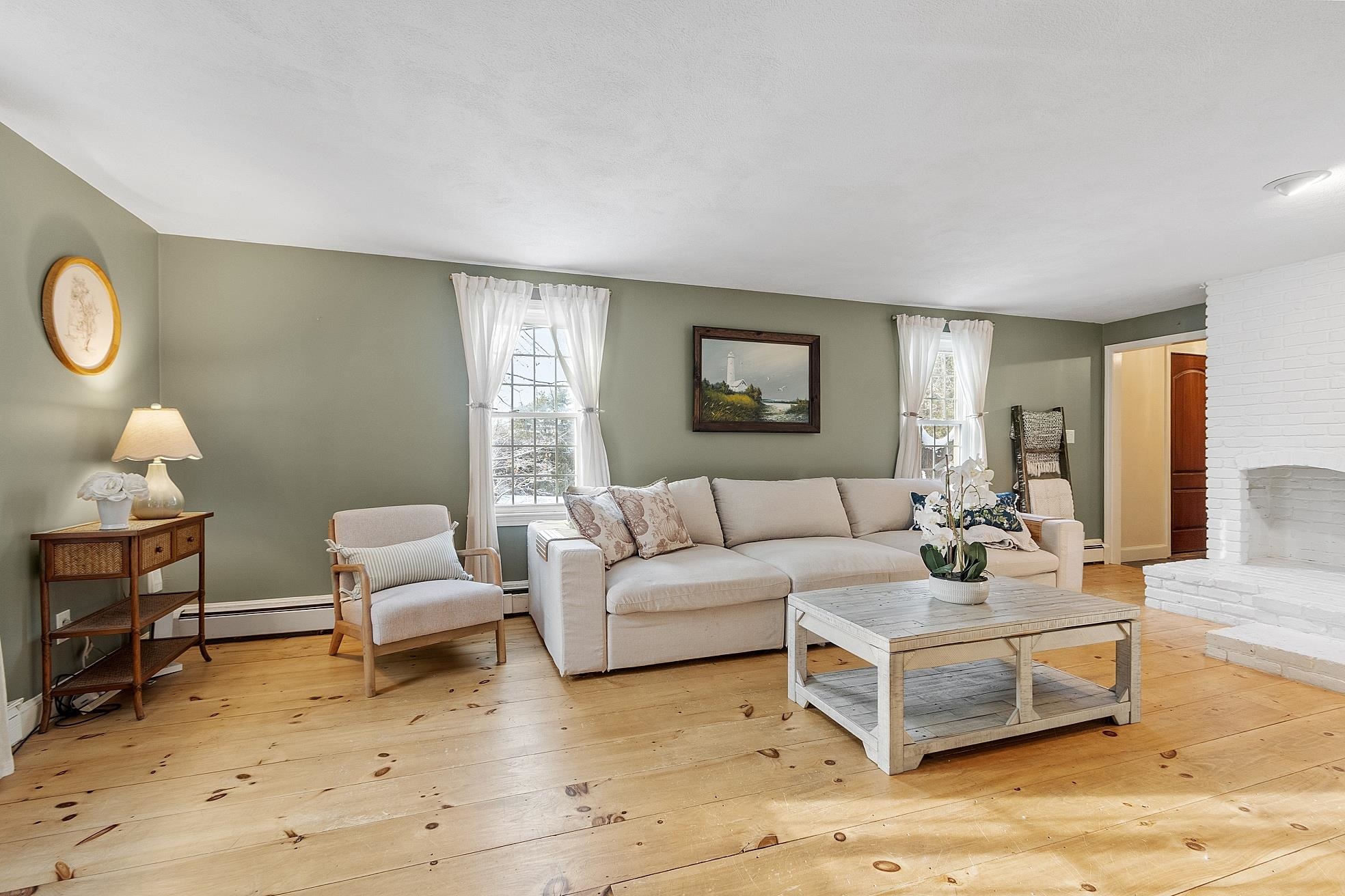 201 Oak Ridge Road Plaistow, NH 03865 - Photo 7 of 57