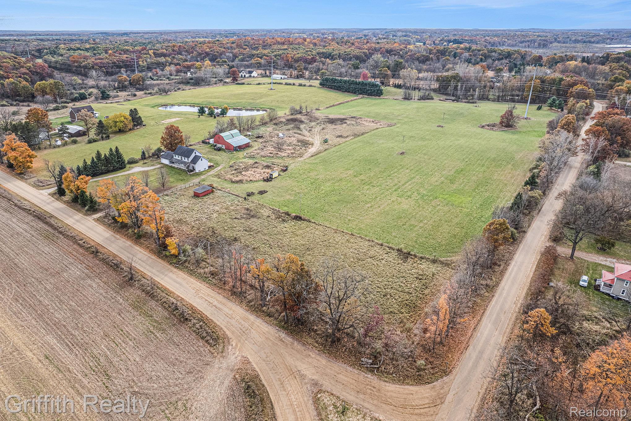 3940 East Cohoctah Road Howell, MI 48855 - Photo 37 of 40 038_dji_0002_52.jpg