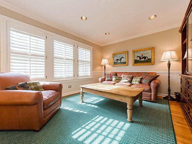 901 South County Line Road Hinsdale, IL 60521 - Photo 3 of 25 a living room with furniture and a table