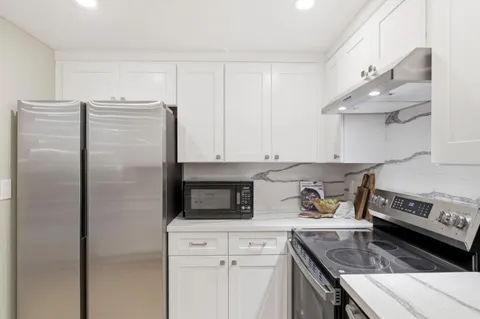 $750,000 | 1031 Crestview Drive, Unit 106, Mountain View, CA 94040