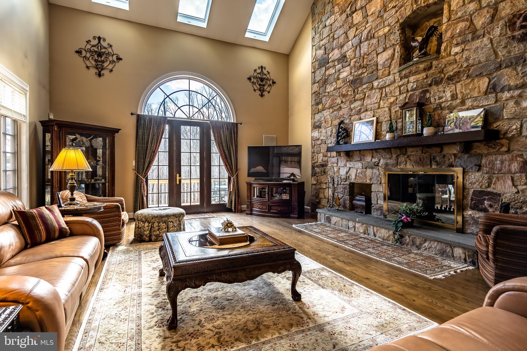 103 Center Mill Road Chadds Ford, PA 19317 - Photo 26 of 58 103 Center Mill Rd Chadds Ford PA Family Rm