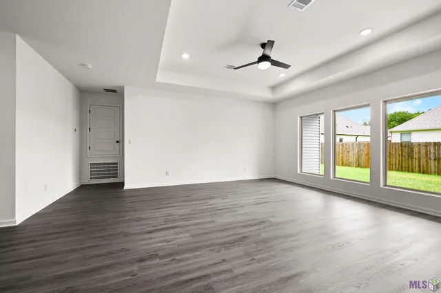 $382,900 | 12706 Legacy Oaks Avenue, Central, LA 70818