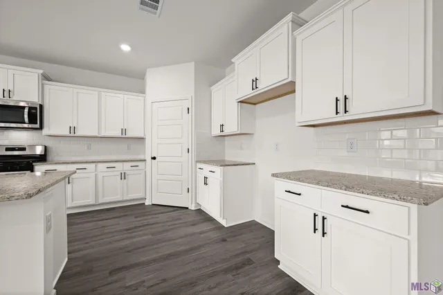 $382,900 | 12706 Legacy Oaks Avenue, Central, LA 70818