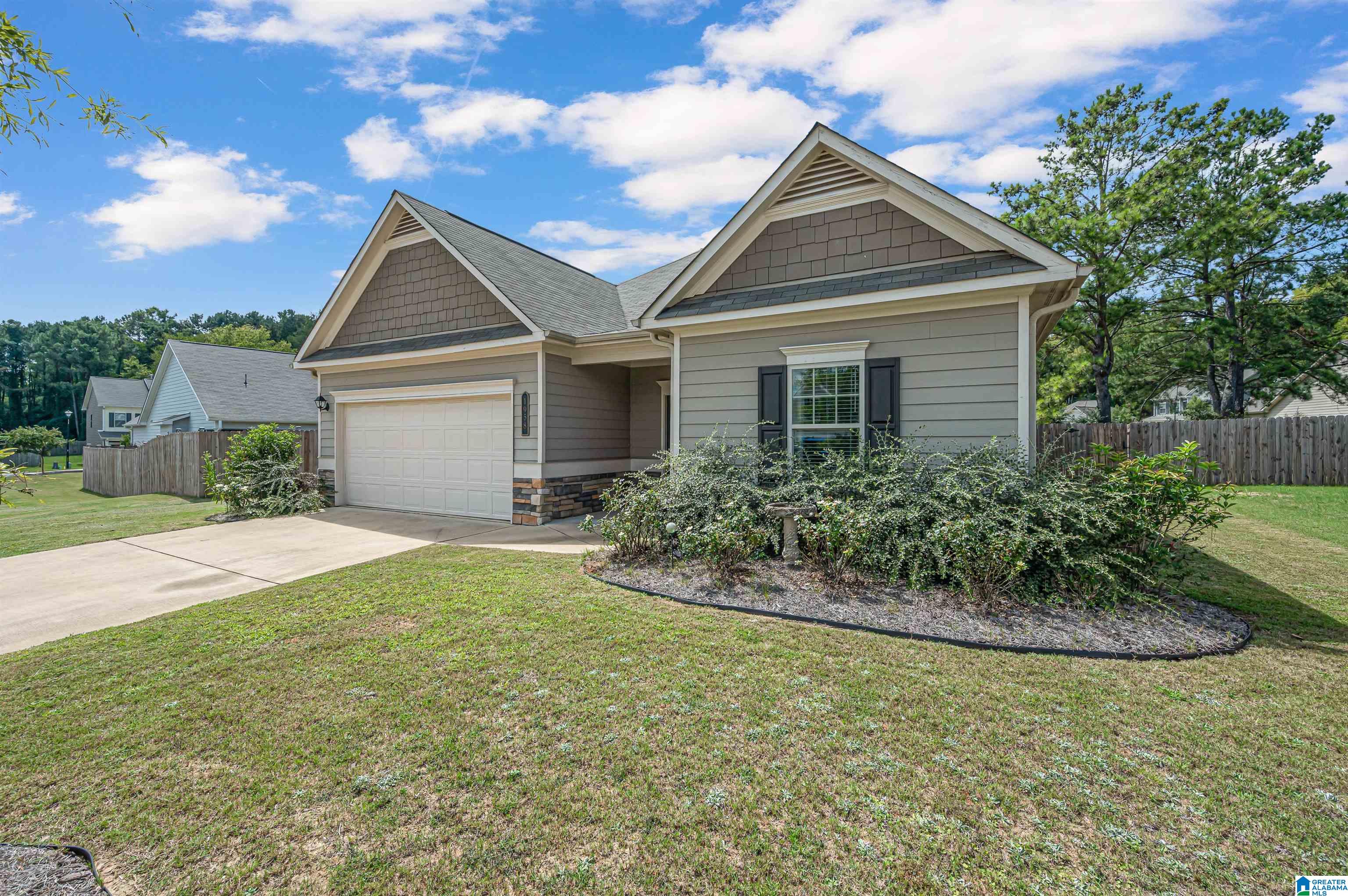 1958 Clarke Road Leeds, AL 35094 - Photo 2 of 34