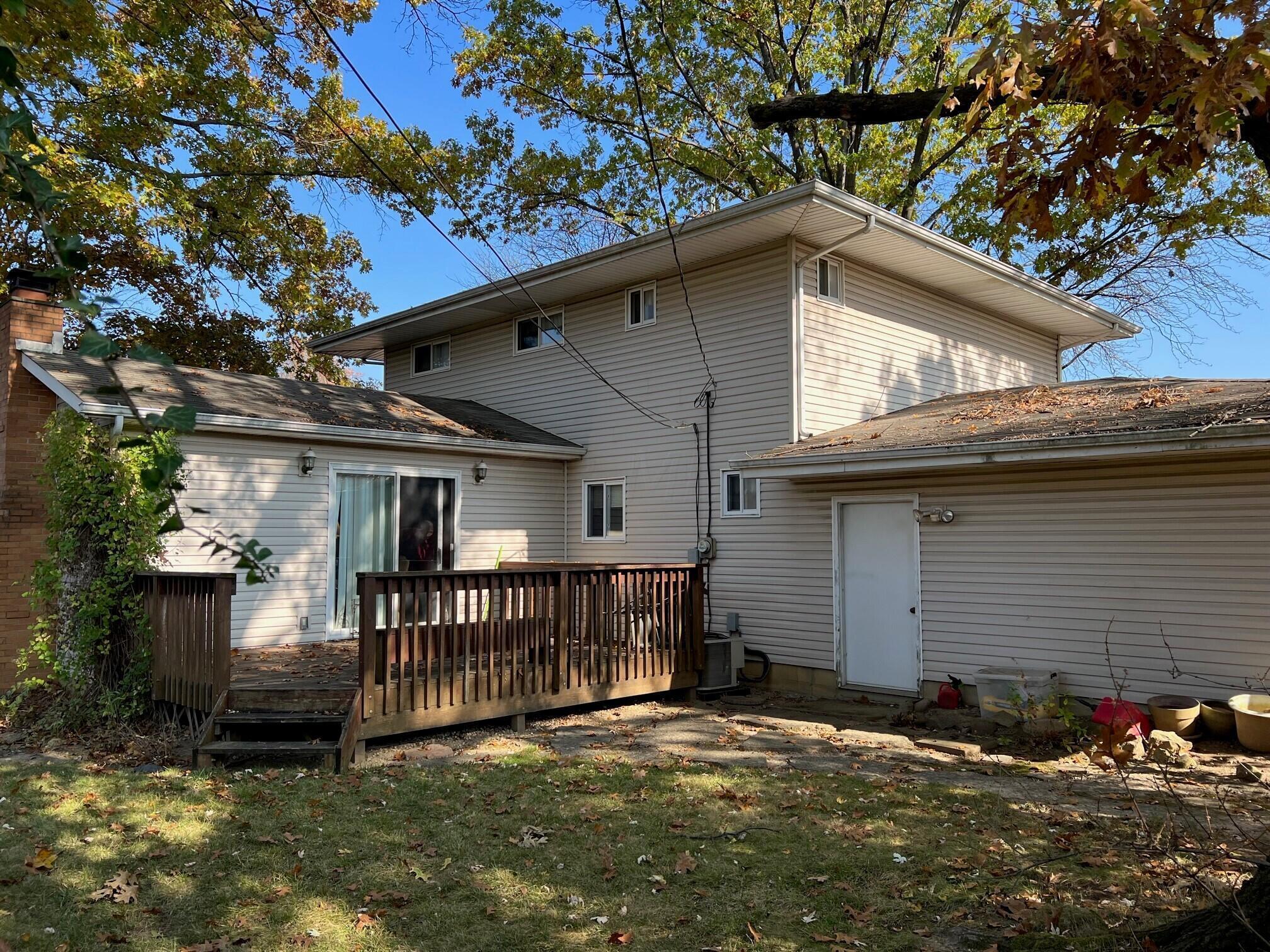 5967 Endicott Road Columbus, OH 43229 - Photo 2 of 20 5967 rear