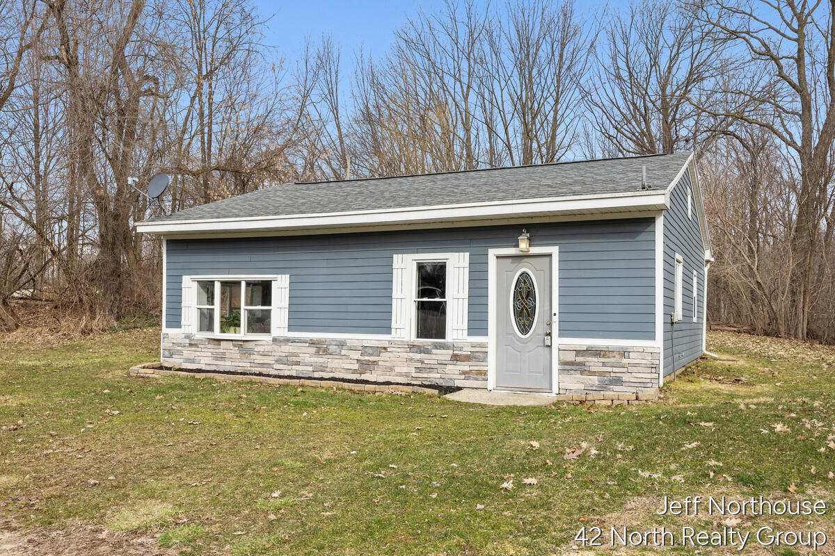 11769 Old Belding Road Northeast Belding, MI 48809 - Photo 2 of 19 11769-Old-Belding_002