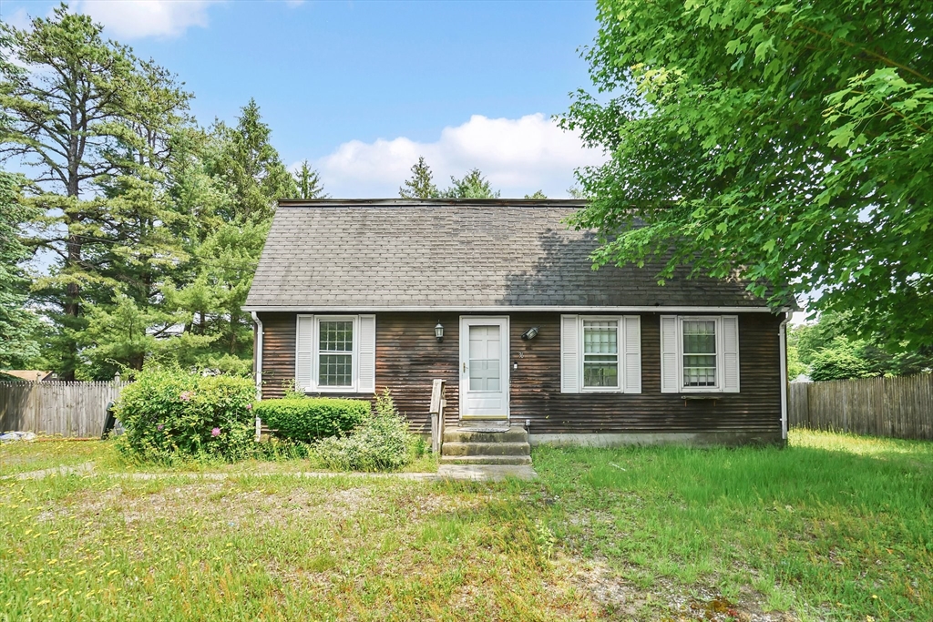 36 County Road Holyoke, MA 01040 - Photo 1 of 35