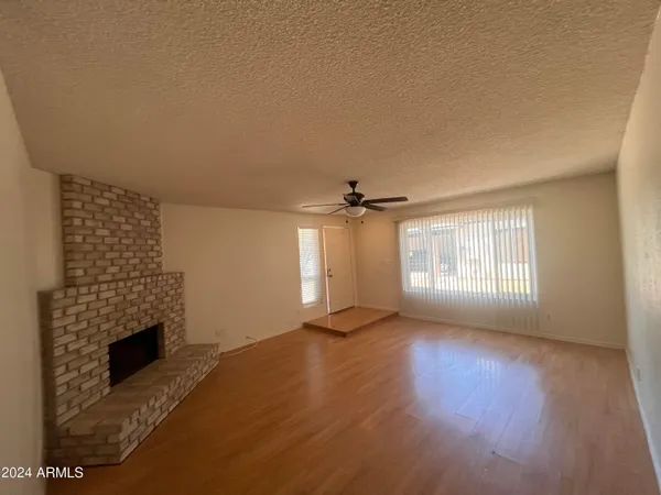 $1,700 | 13037 North 51st Drive, Glendale, AZ 85304