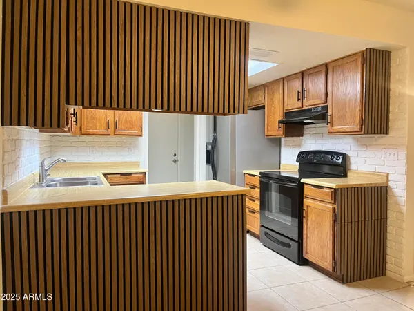 $1,700 | 13037 North 51st Drive, Glendale, AZ 85304