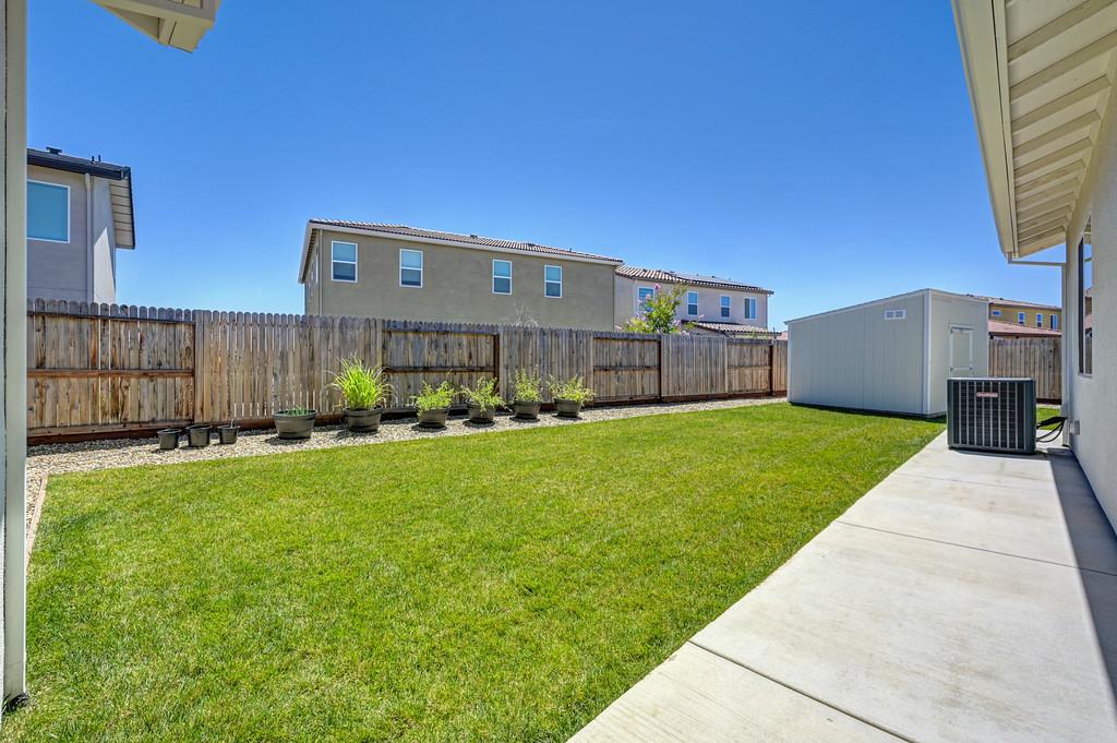 8229 Poppy Rdg Circle Elk Grove, CA 95757 - Photo 50 of 75