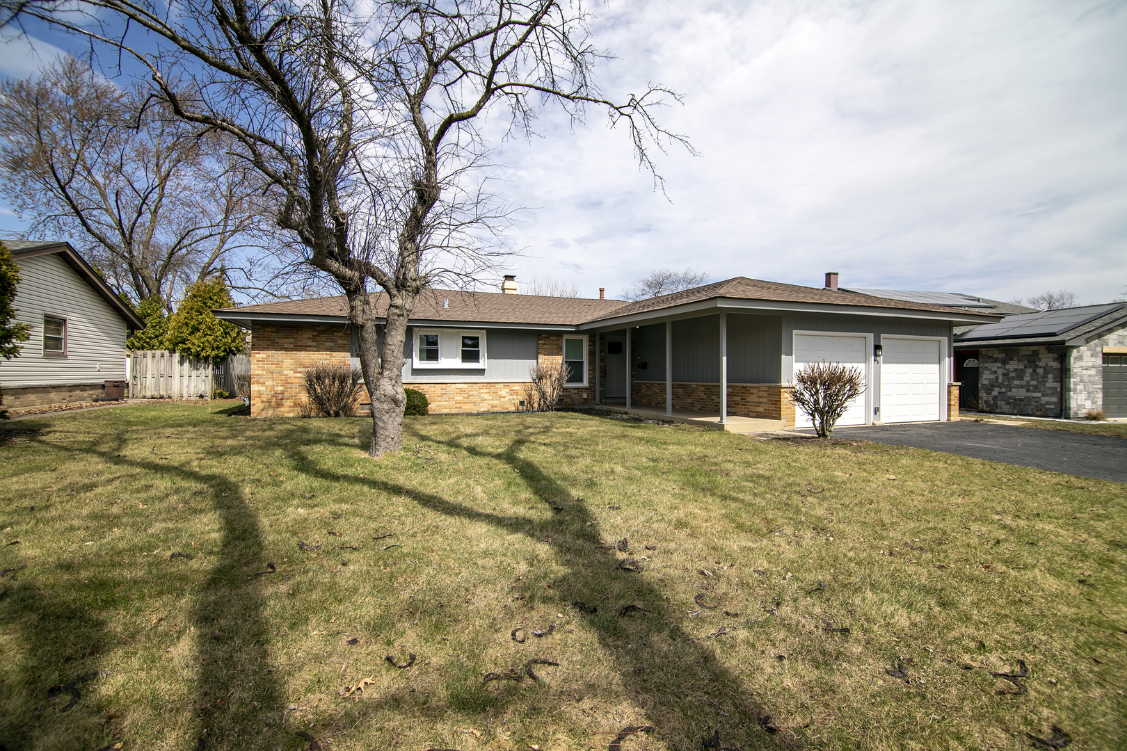 76 Grange Road Elk Grove Village, IL 60007 - Photo 3 of 39 Gallery Image 3