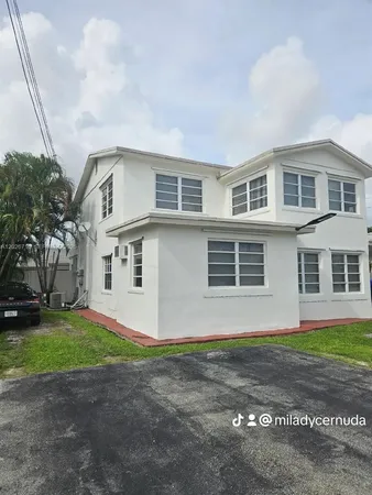 $3,000 | 3431 Southwest 4th Street, Unit 1, Miami, FL 33135