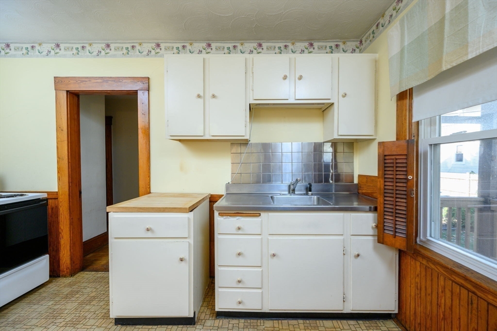 62-64 St Marks Road Boston, MA 02124 - Photo 9 of 23 Gallery Image 9