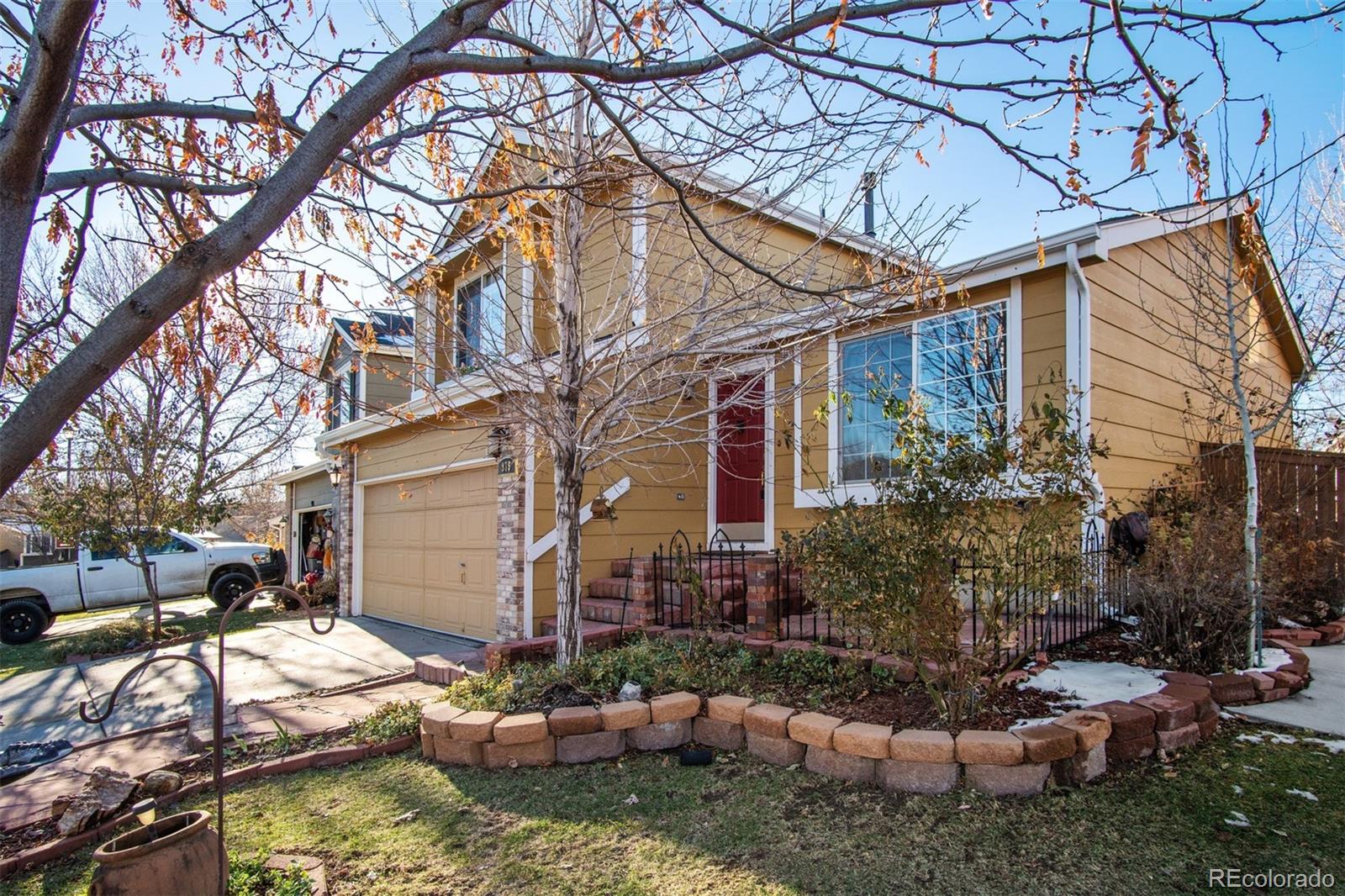 975 Timbervale Trail Highlands Ranch, CO 80129 - Photo 2 of 31