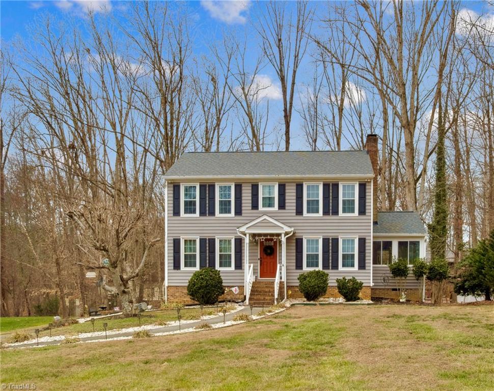 Lovely two story w/basement/playroom..