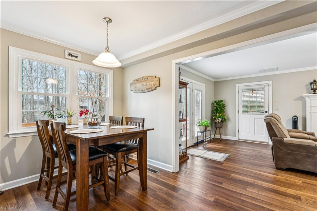 5220 Bridge Pointe Drive Clemmons, NC 27012 - Photo 13 of 34 Lots of space to roam..