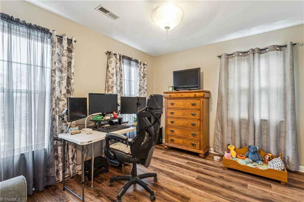 5220 Bridge Pointe Drive Clemmons, NC 27012 - Photo 24 of 34 3rd bedroom/office area..