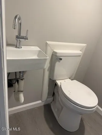 $2,200 | 285 Mt Hope Drive, Albany, NY 12202