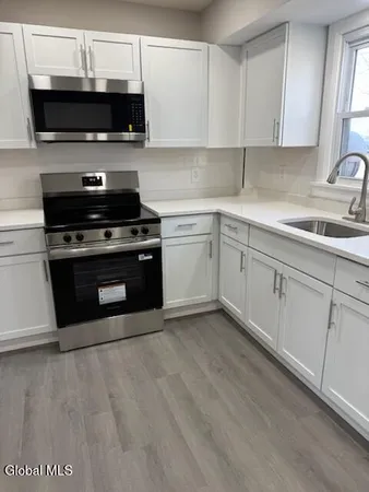 $2,200 | 285 Mt Hope Drive, Albany, NY 12202