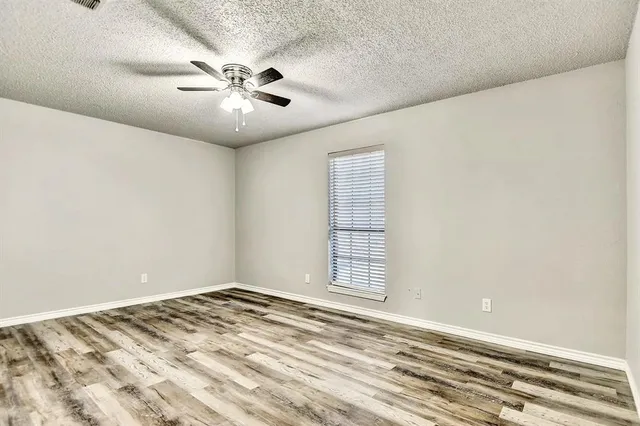 $1,350 | 925 Farmington Road, Howe, TX 75459