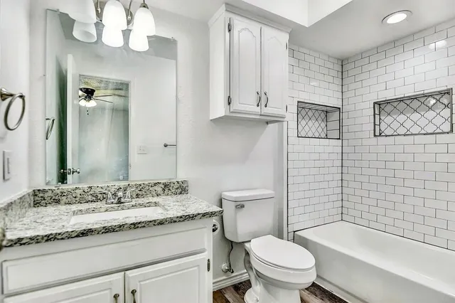 $1,350 | 925 Farmington Road, Howe, TX 75459