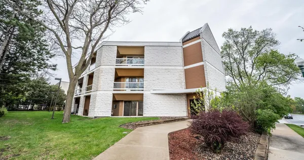 $189,900 | 14575 Burma Avenue West, Unit 303, Rosemount, MN 55068