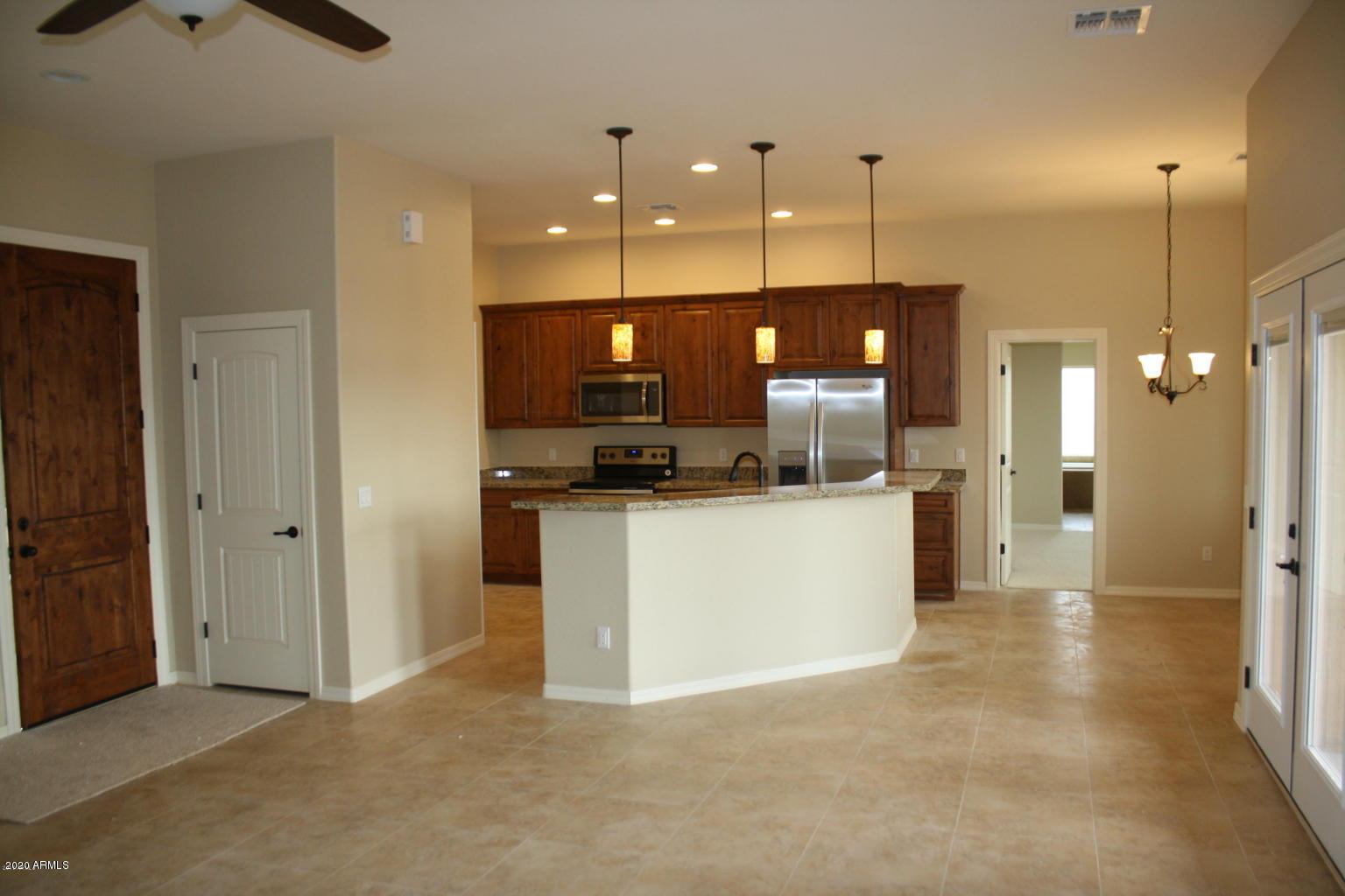 531 South Mountain View Road Apache Junction, AZ 85119 - Photo 6 of 10 20161230064554042221000000-o KITCHEN