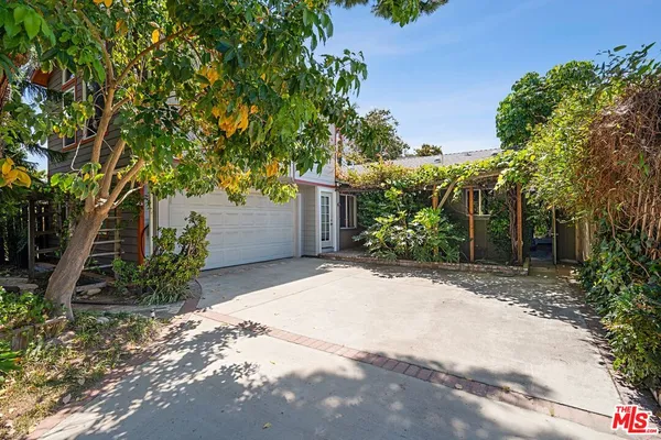 $1,649,000 | 13522 Delano Street, Van Nuys, CA 91401