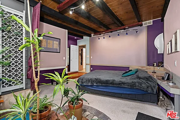 $1,649,000 | 13522 Delano Street, Van Nuys, CA 91401