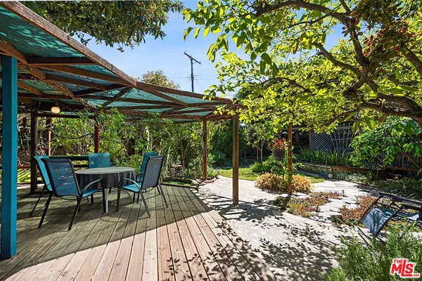 $1,649,000 | 13522 Delano Street, Van Nuys, CA 91401