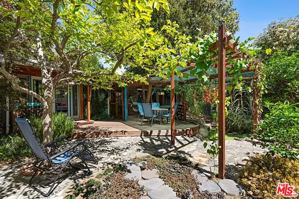 $1,649,000 | 13522 Delano Street, Van Nuys, CA 91401