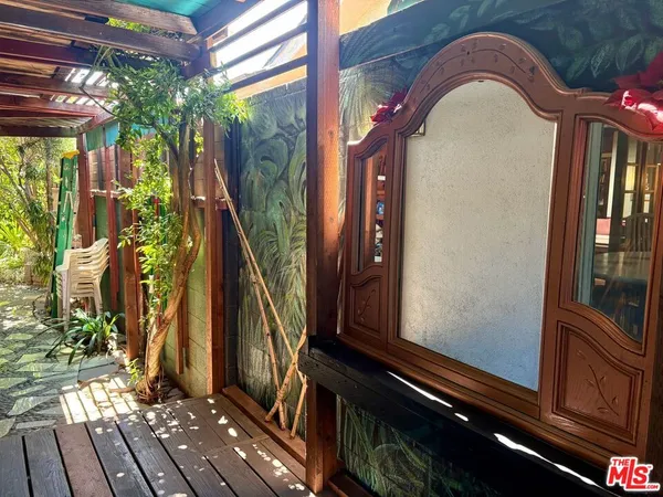 $1,649,000 | 13522 Delano Street, Van Nuys, CA 91401