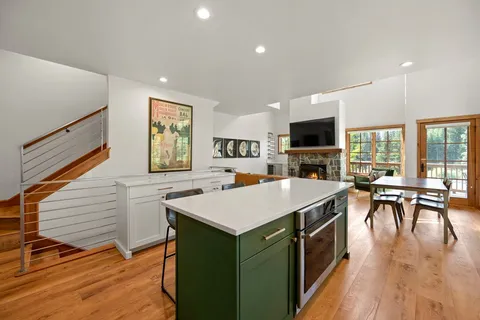 $1,250,000 | 53 Golden Bar Court, Donnelly, ID 83615