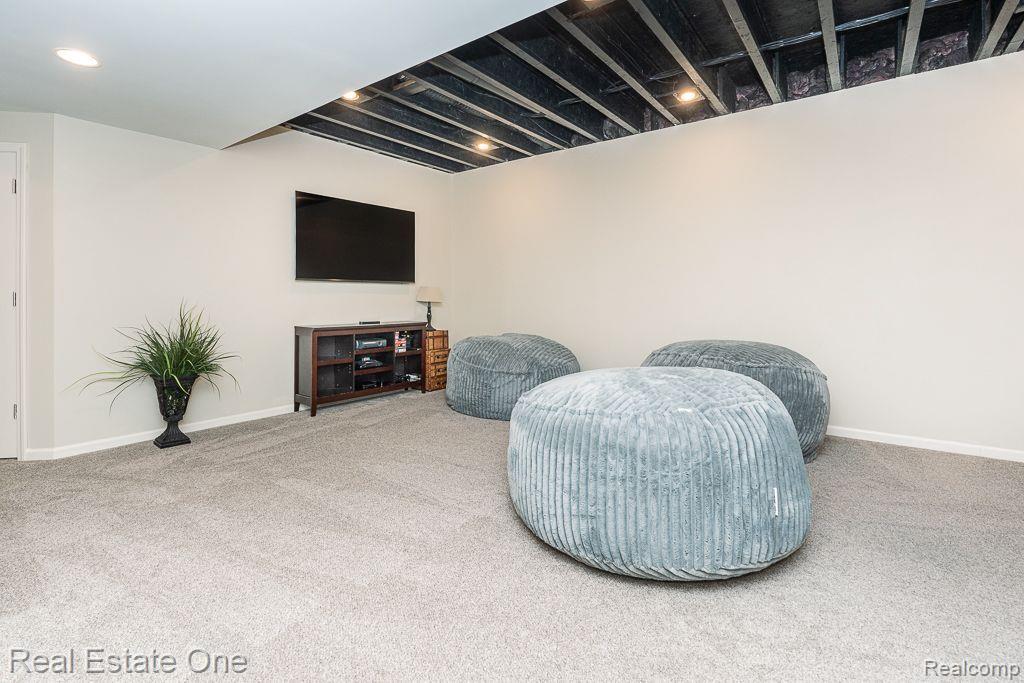 8600 Warner Road Saline, MI 48176 - Photo 34 of 54 Gallery Image 34