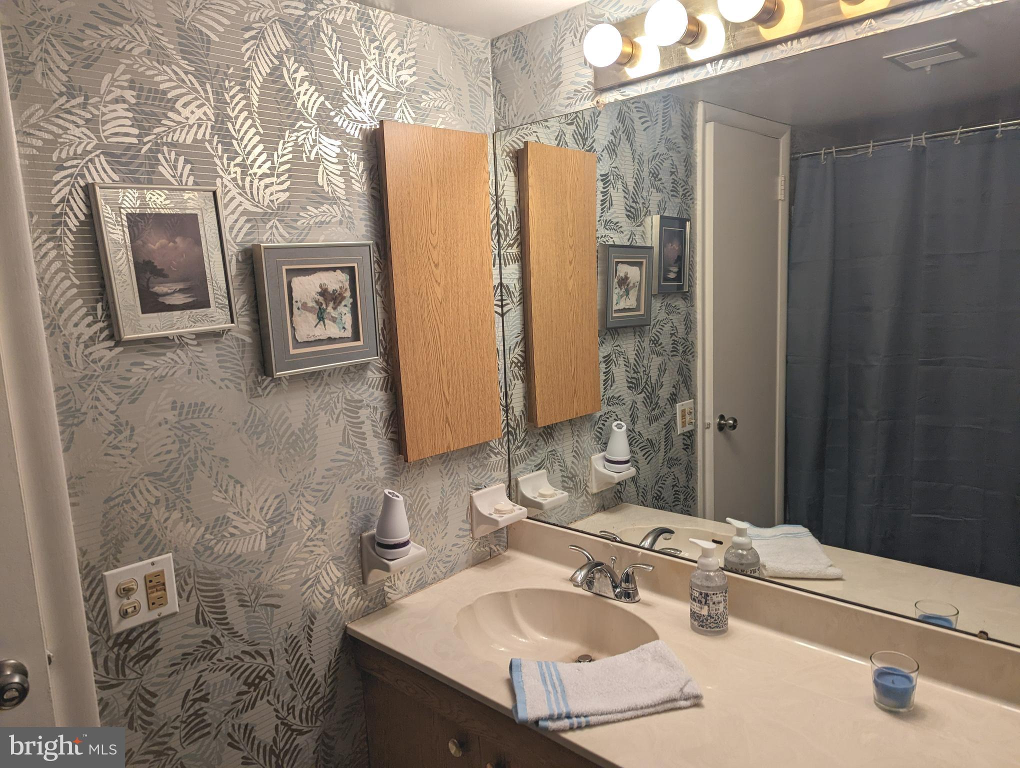 2012 Aspen Circle, Unit 2012UE Springfield, PA 19064 - Photo 20 of 33 Gallery Image 20