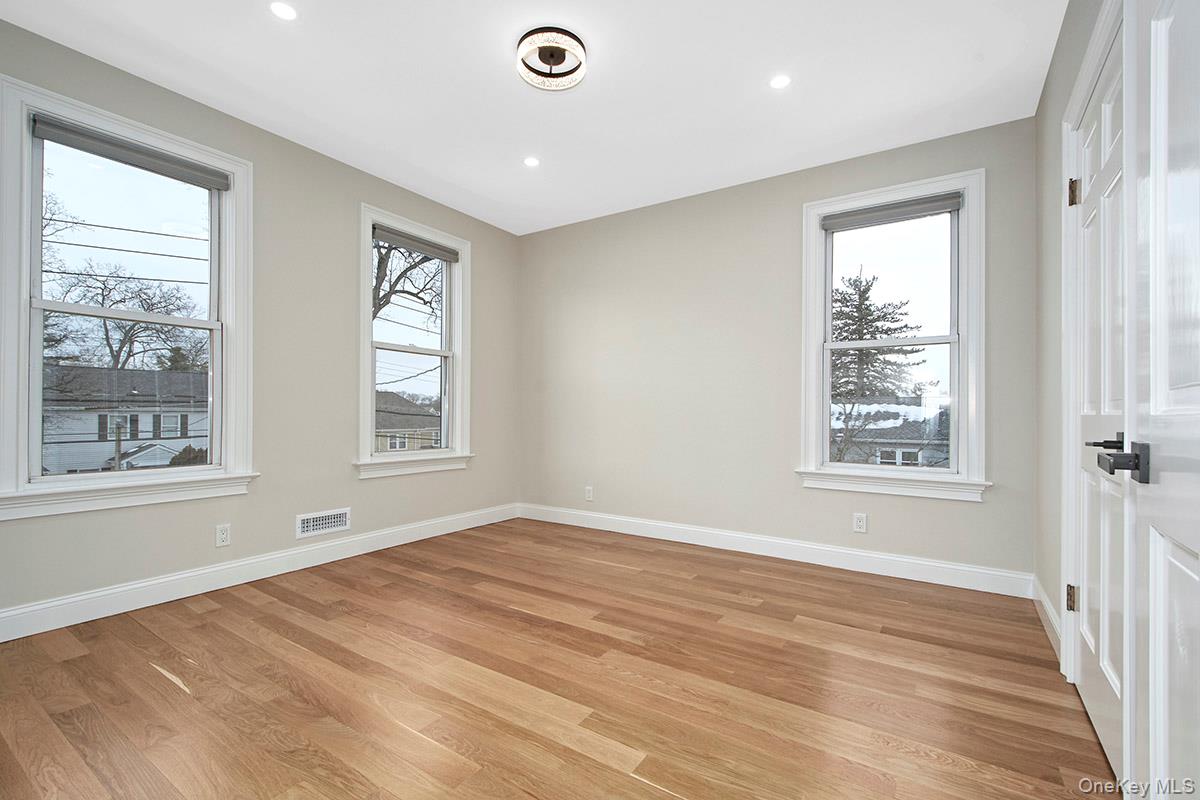 145 Harrison Avenue Harrison, NY 10528 - Photo 15 of 26 Bedroom