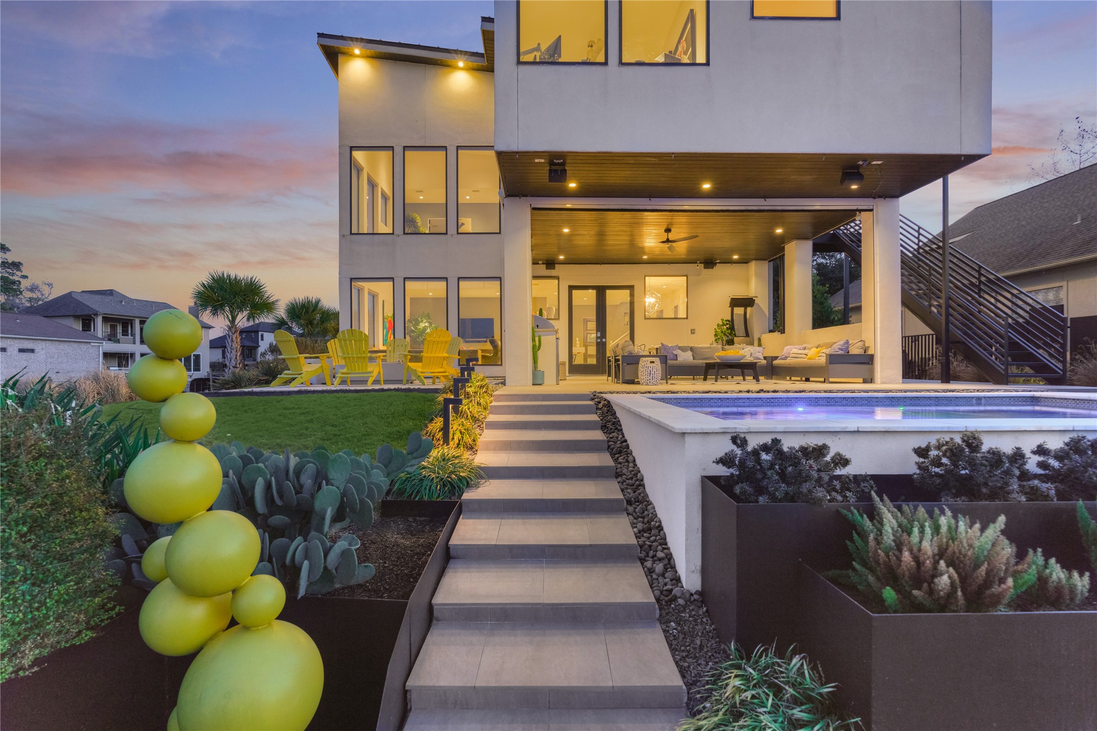 189 Stevinstraat Montgomery, TX 77356 - Photo 2 of 50 This custom modern masterpiece meticulously crafted by Capital Custom Builds features uncompromising quality in every detail.