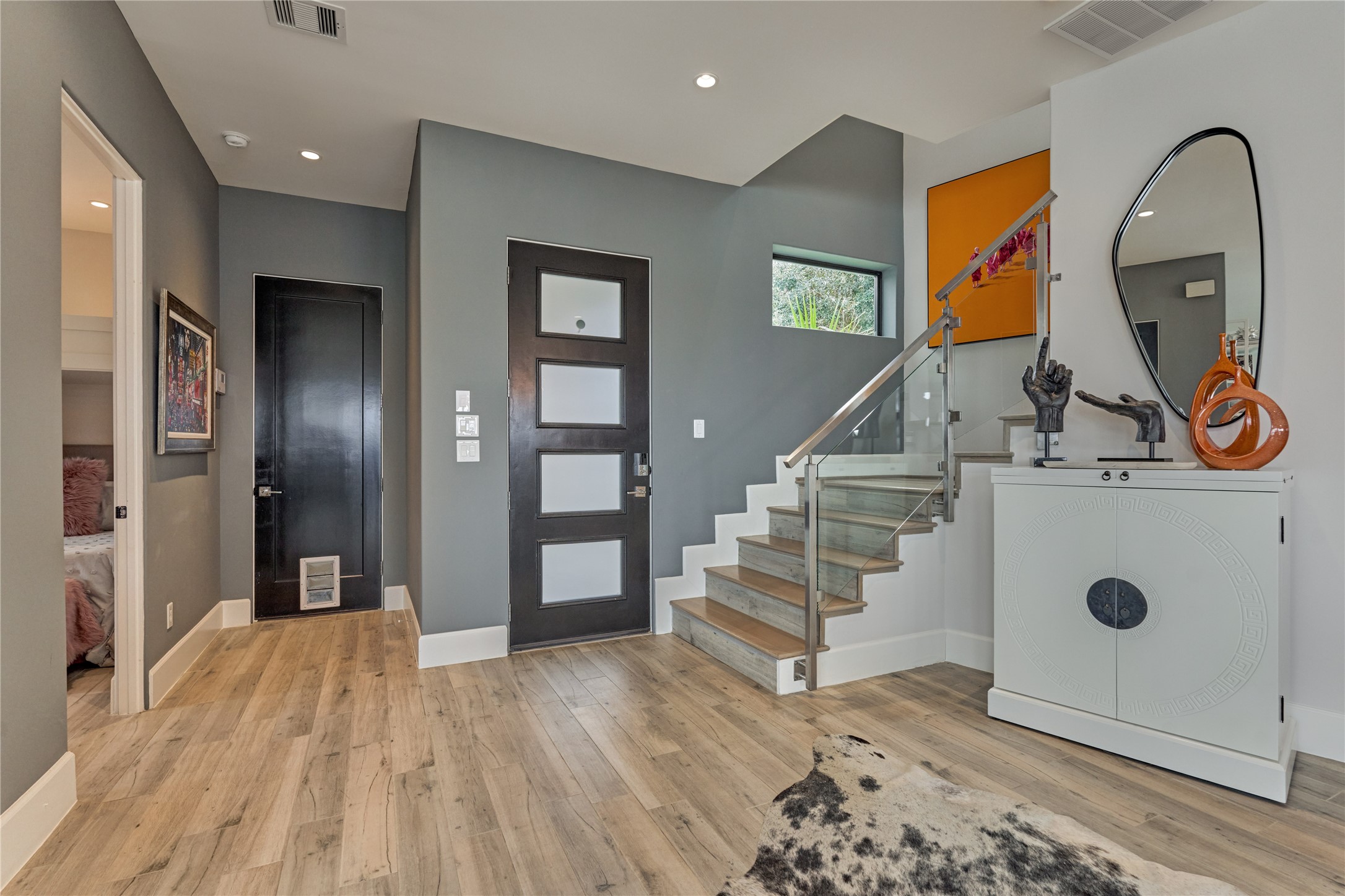 189 Stevinstraat Montgomery, TX 77356 - Photo 21 of 50 Staircase to the second floor where you will find a game room, the owner's retreat, 2 secondary bedrooms, 2 bathrooms, the study (or 5th bedroom) and the laundry room.