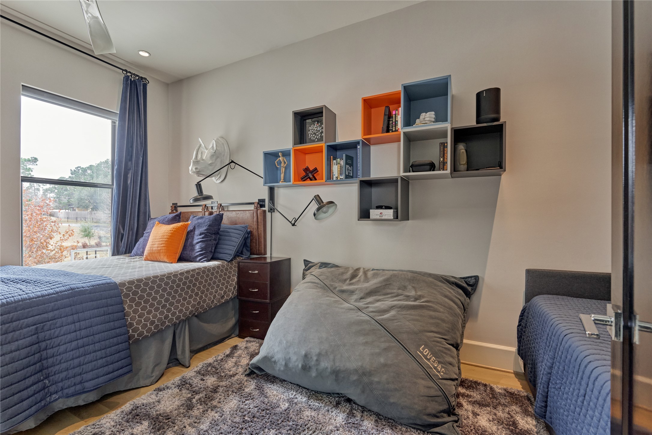 189 Stevinstraat Montgomery, TX 77356 - Photo 31 of 50 a bedroom with furniture and a bed