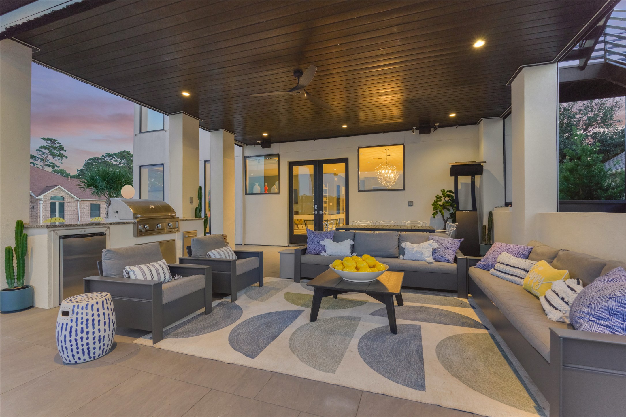 189 Stevinstraat Montgomery, TX 77356 - Photo 38 of 50 a living room with furniture and wooden floor