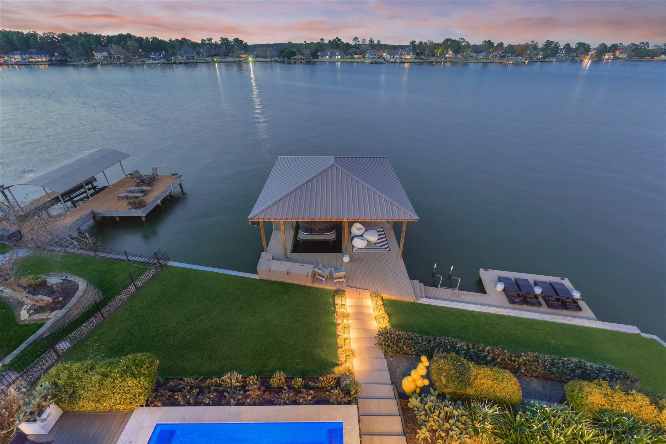 189 Stevinstraat Montgomery, TX 77356 - Photo 44 of 50 Lighted stairway to the water activities.