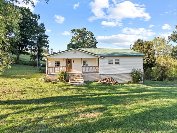 $329,900 | 9127 NC 3700, Western Grove, AR 72685