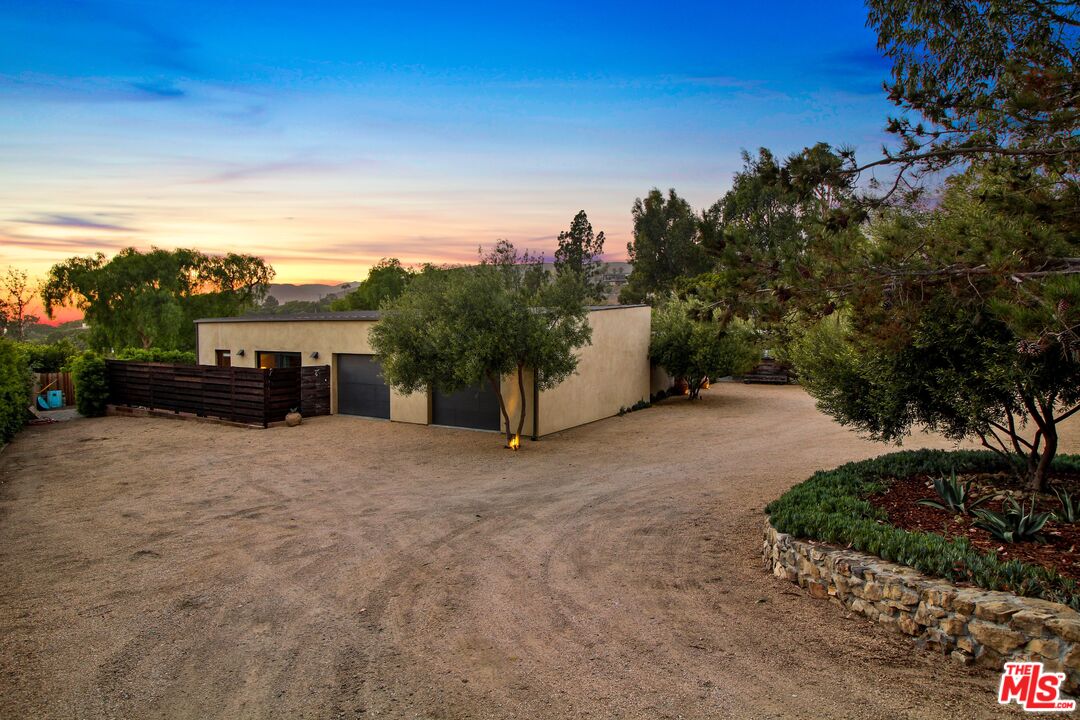 5801 Kanan Dume Road Malibu, CA 90265 - Photo 33 of 44