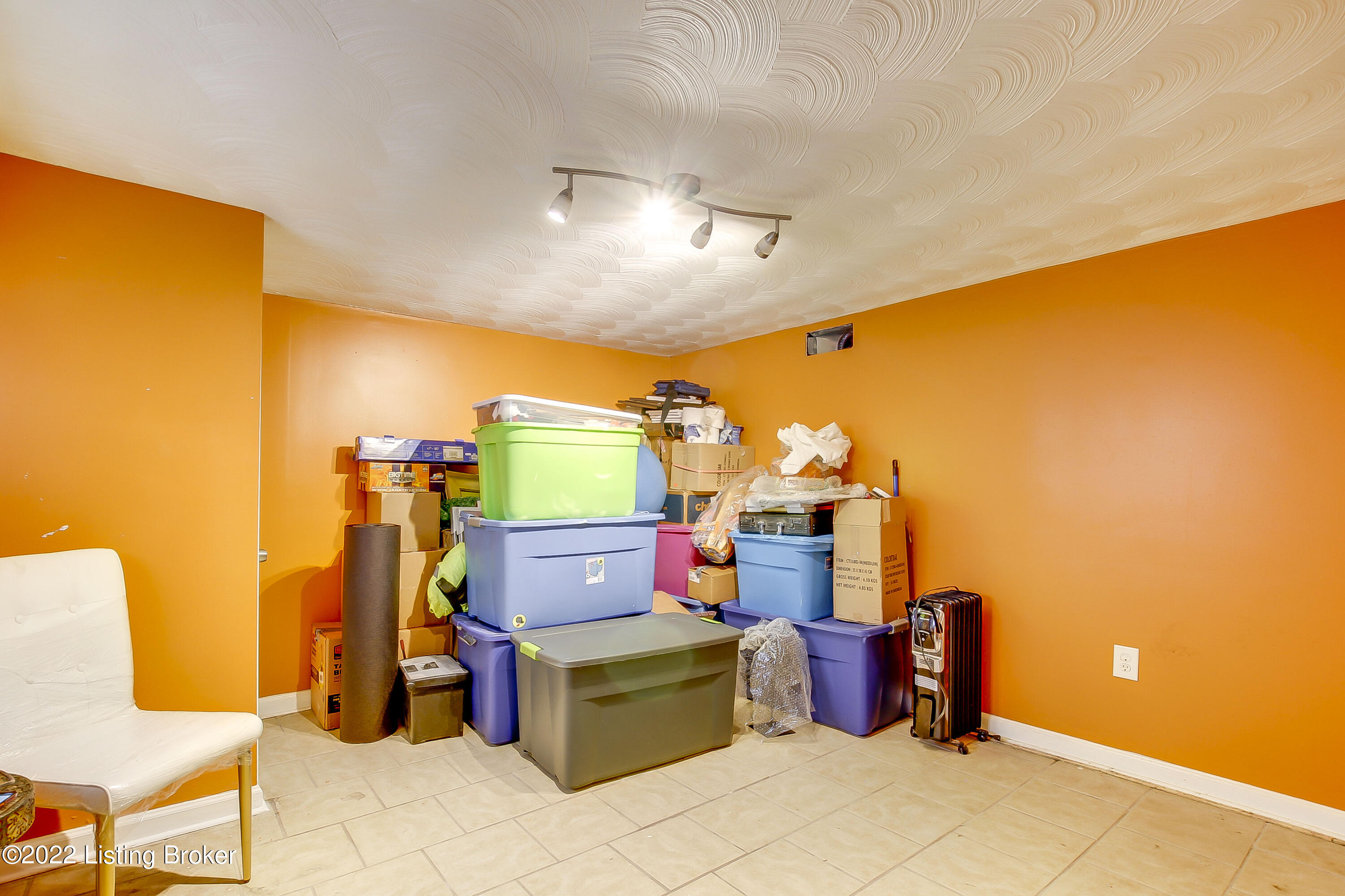 7204 Whipple Road Louisville, KY 40272 - Photo 50 of 59 7204_WhippleRd_40272_148