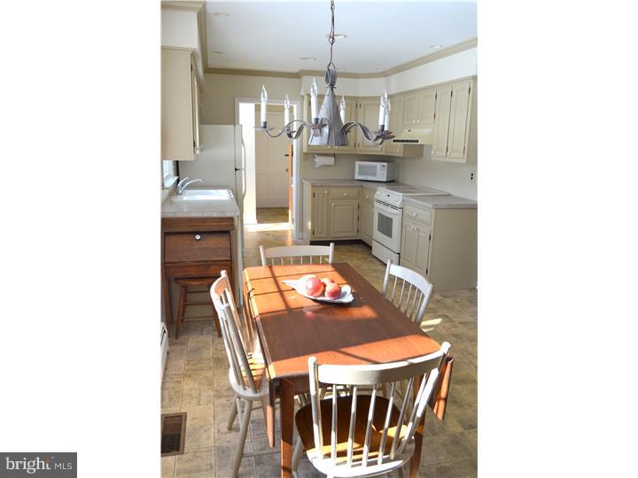 1041 Green Lane Road Malvern, PA 19355 - Photo 11 of 25 Kitchen