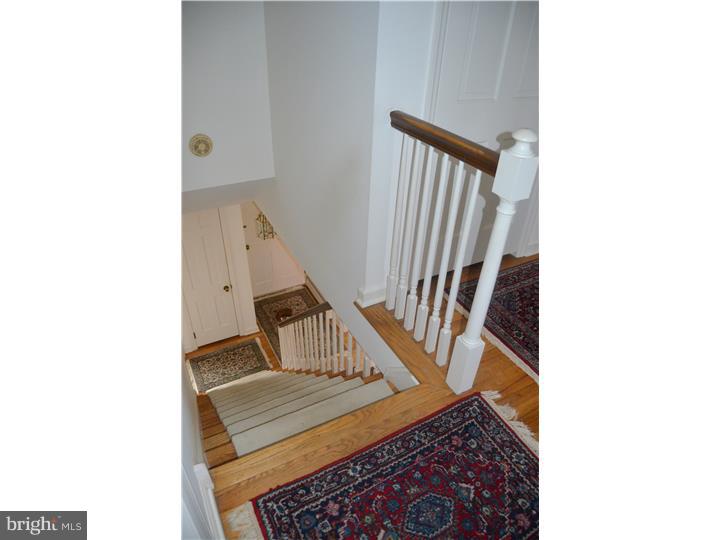 1041 Green Lane Road Malvern, PA 19355 - Photo 16 of 25 Hallway