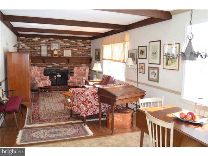 1041 Green Lane Road Malvern, PA 19355 - Photo 6 of 25 Family Room